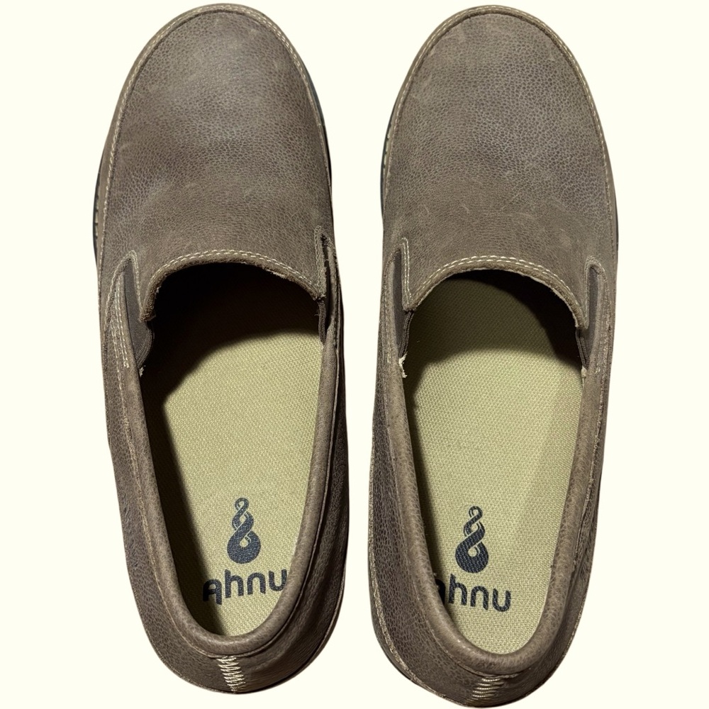 AHNU | Brown Leather Slip On Vibram Evaflex Loafers size 11 Contrast Stitch NEW - Picture 8 of 13